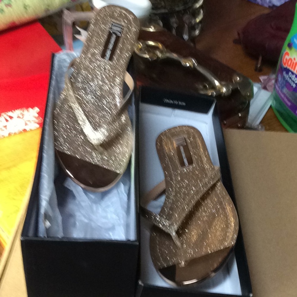 INC Champagne fancy sparkly flip flop sandal 5.5